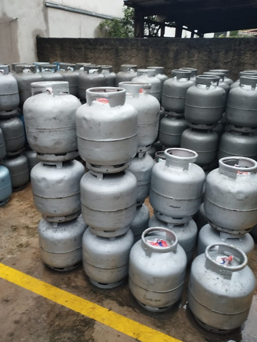 Vende-se Distribuidora De Agua E Gas Na Vila Nhocuné