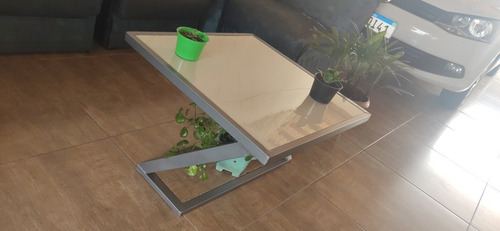 Imagem 1 de 3 de Mesa De Centro Artesanal Em Metalon E Porcelanato
