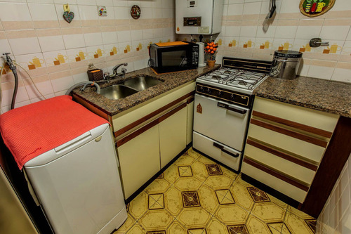 Venta Depto. Dos Ambientes Al Frente Con Balcón En Balvanera