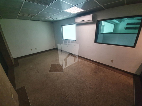 Imagen 14 de 27 de Oficina En Venta De 561.87 M² En Céntrica Ubicación En Col.