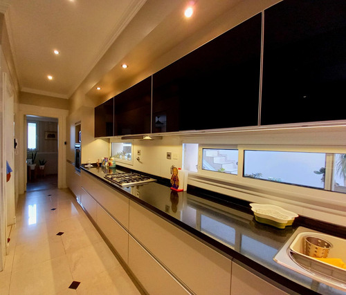 Casa Única Se Vende En Barrio Sur