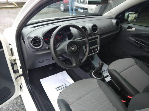 Imagem 8 de 15 de Volkswagen Saveiro 1.6 2014 Completa