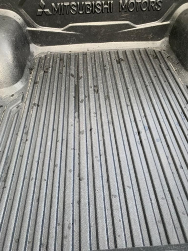 Imagen 13 de 14 de Mitsubishi L200 2018 2.4 Cabina Doble 4x2 Mt