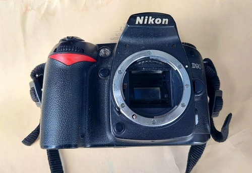Imagen 1 de 3 de Cámara Fotográfica Profesional Nikon D90