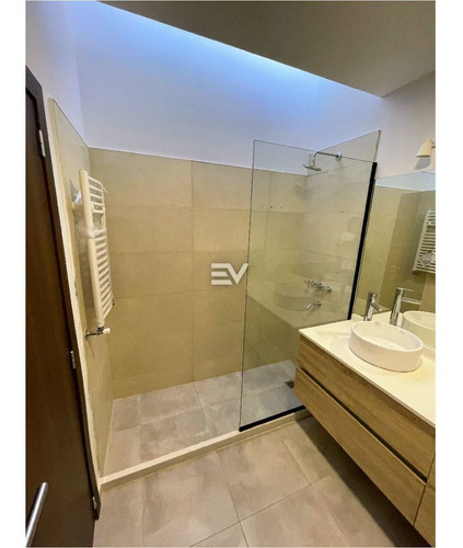 Imagen 18 de 22 de Venta. Claros Del Bosque. Casa Desarrollada En 1 Sola Planta. 2 Dorm 2 Baños Completos Patio Galeria Cochera