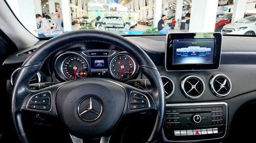 Mercedes-Benz Classe GLA 1.6 CGI STYLE 16V TURBO FLEX 4P AUTOMÁTICO