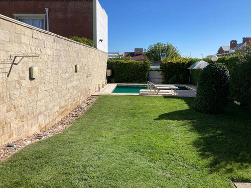 Imagen 11 de 30 de Casa En Venta En Altos De La Falda, Rojas Al 300