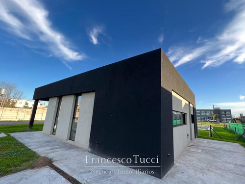 Casa En Venta En Barrio Privado Solar De Alvarez