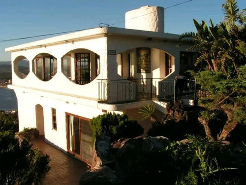 Casa Con La Mejor Vista A La Bahía De Piriápolis !