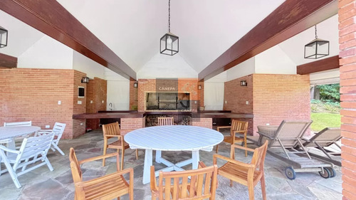 Destacada Casa Del Arquitecto Arturo J. Dubourg A La Venta En El Golf
