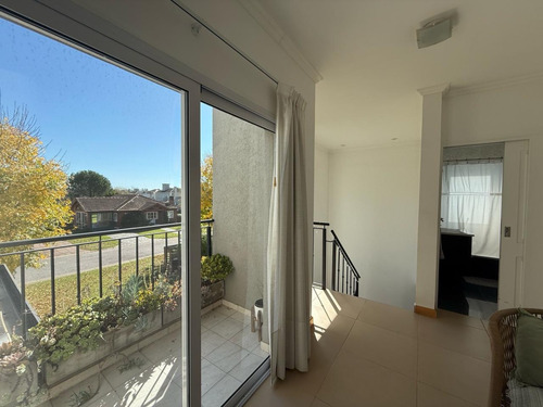 Casa 4 Ambientes En Alquiler- Uf 42- Bº Luján Del Sol