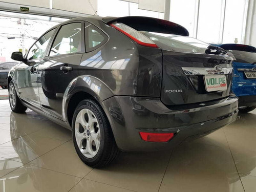 Ford Focus Titanium 2.0 16v(mec.) 5p (flex)