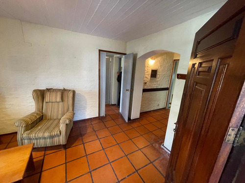 Alquiler Casa C/patio, 2 Dormitorios $26900 Sin G. Comunes