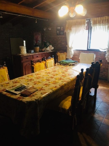 Imagen 6 de 14 de Permuta - Chalet De 5 Ambientes En Venta - Moron Centro