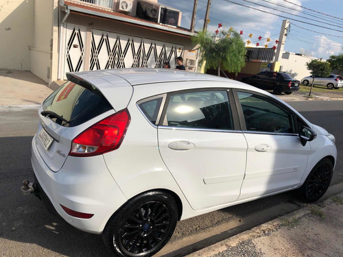 Imagem 3 de 9 de Ford Fiesta 2016 1.6 16v Titanium Flex 5p