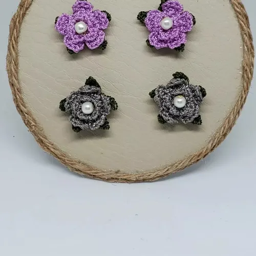Mini Aretes De Flor Elaboradas En Crochet.