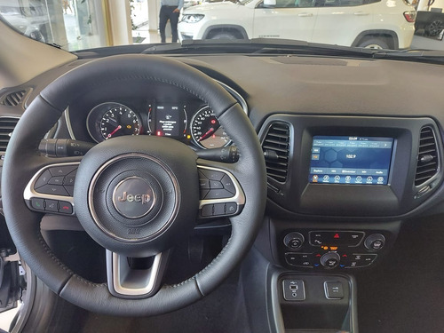 Jeep Compass 2.4 Sport At6
