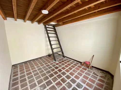 Casa-local En Arriendo En Medellín - Los Colores Cod 64109