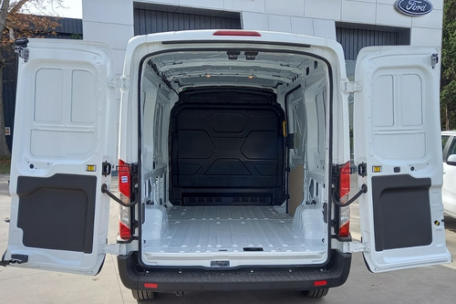 Imagen 10 de 15 de Ford Transit Largo Techo Alto
