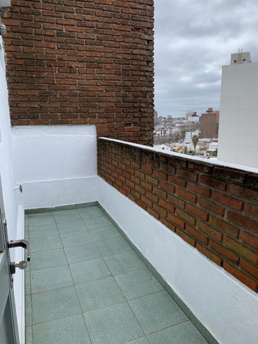 Imagen 7 de 10 de Apto Con Balcon