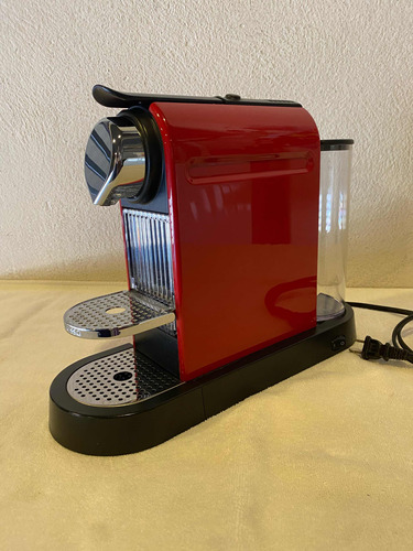 Cafetera Nespresso C110 Roja