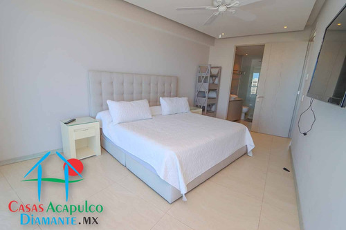 Cad Velera H 10. Departamento Frente Al Mar Para Remodelar: Gran Potencial De Inversión En Ubicación Privilegiada