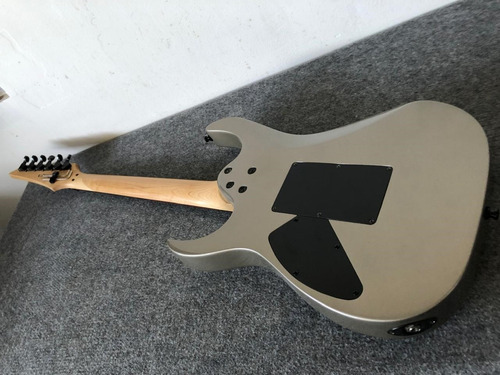 Guitarra Ibanez Rg220-b Hecha En Korea Excelente Diestro Silver Niquel Palo De Rosa (Usado)