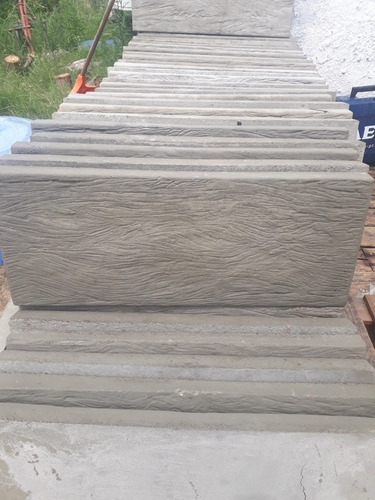 Imagen 2 de 8 de Baldosas Caminero De Hormigón Imitación Madera Para Patio