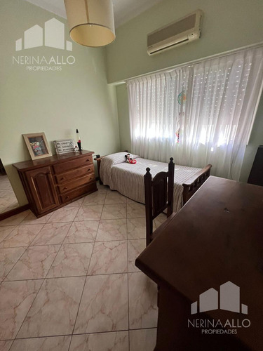 Venta Casa Chalet En Haedo Barrio Guemes