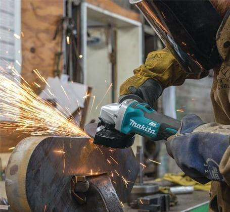 Esmeril Angular Makita Dga454rfe 4 1/2 18v+2 Bat 3.0a+ Carg