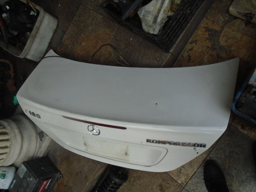 Imagen 2 de 3 de Vendo Tapa De Maletero De Mercedes Benz C180 Año 2003