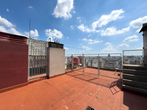Venta - Departamento - 4 Ambientes Con Balcón - Cochera - Boedo - Apto Credito