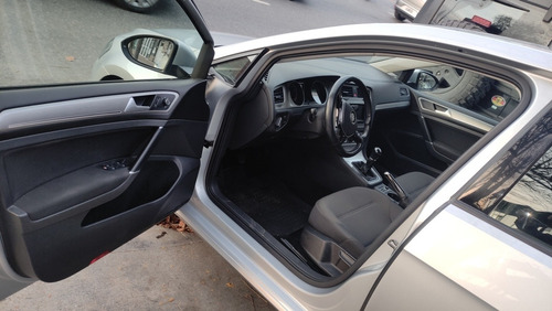 Imagen 9 de 13 de Volkswagen Golf 2015 1.4 Comfortline Tsi