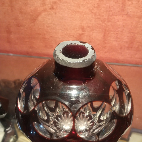 Perfumero De Cristal Tallado Rojo Rubi Botellón Para Perfume (Usado)