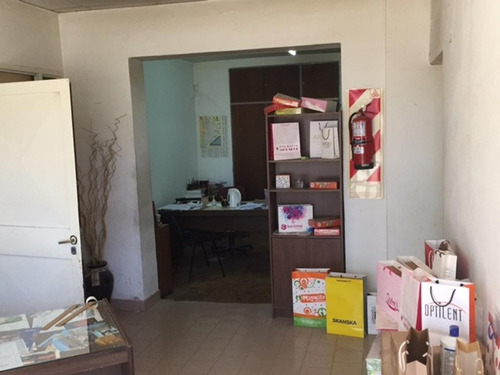 Imagen 2 de 12 de Alquilo Galpon 270 M2 - 130 M2 Ofi Y 100 M2 Patio - Este Neu