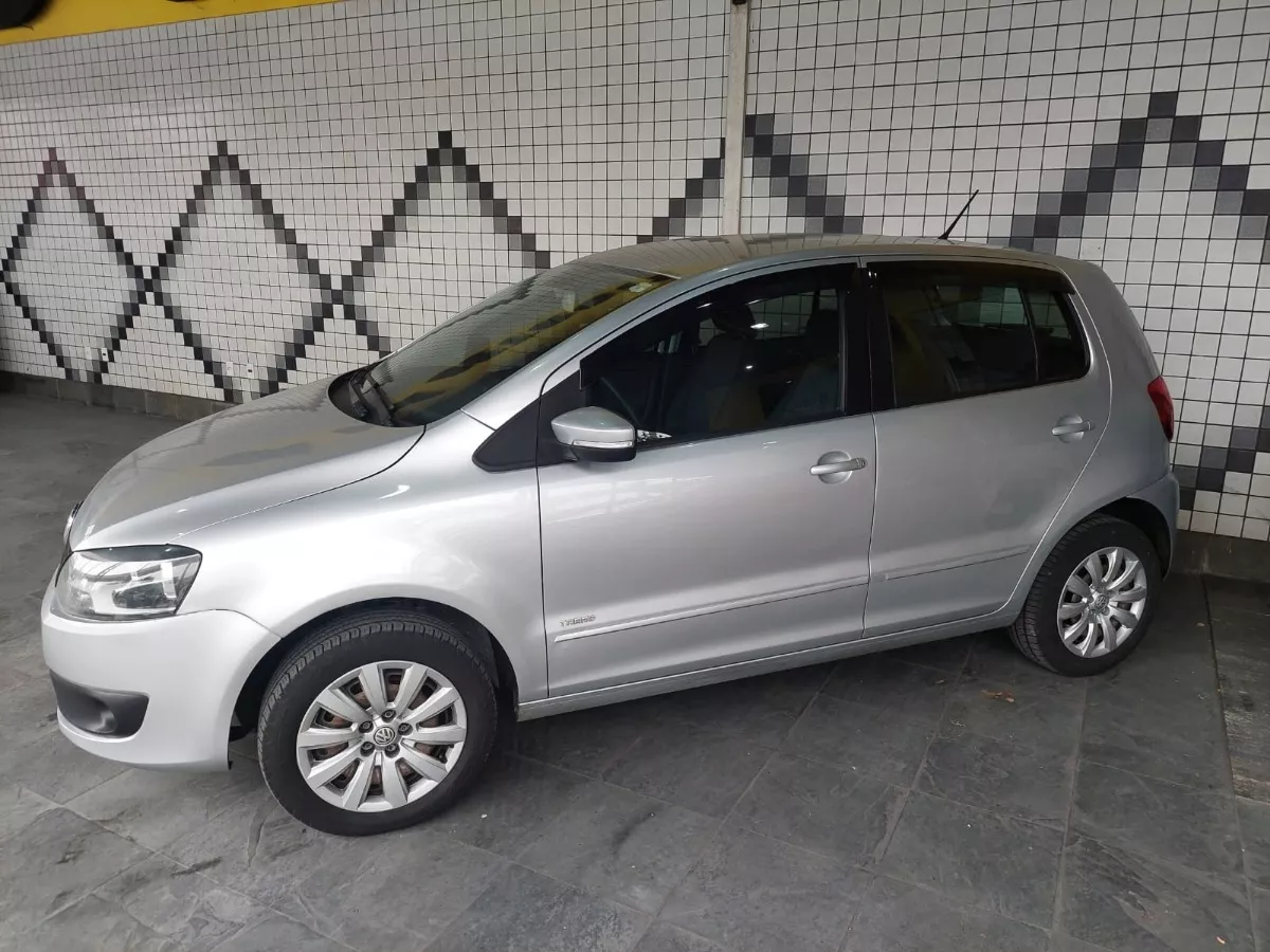 Volkswagen Fox 1.6 MI 8V Trend FLEX 4P