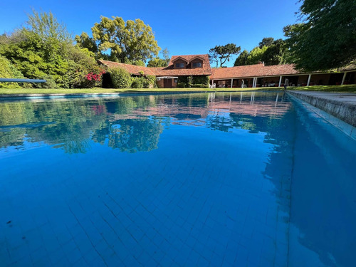 Imagen 18 de 26 de Importante Mansion Ubicada En El Barrio Mas Exclusivo De Punta Del Este, Se Alquila.