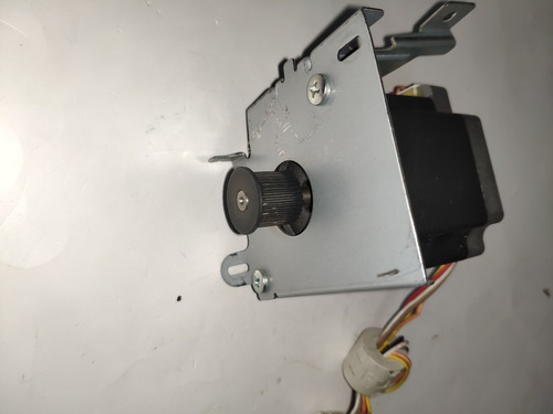 Motor De Passo Servo Type-kh56km2u004a- Dc1.6v-2.1a = 661 (Usado)