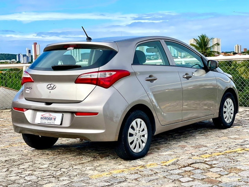 Imagem 4 de 10 de Hyundai Hb20 Comfort Style 1.0 Tb Flex 12v Mec.