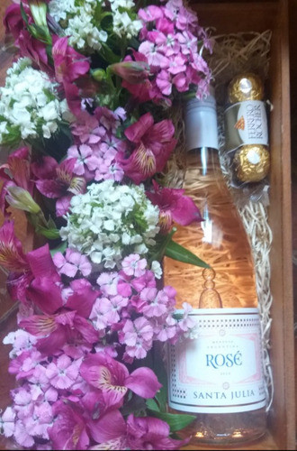 Vino Rosado Santa Julia Caja Flores Naturales Bombones Mamá