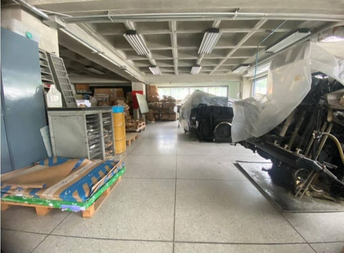 Venta Edificio De Uso Industrial, Comercial Y Residencial. Boleíta Norte. Yy