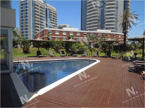 Imagen 16 de 21 de Av Chiverta Piso Alto Gran Vista Al Mar Venta - Punta Del Este Brava