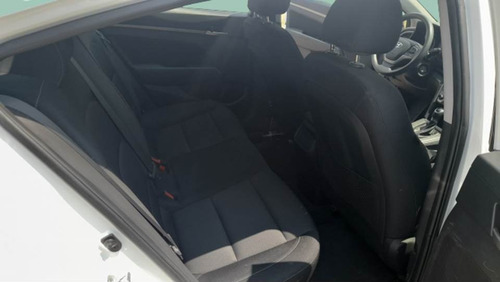 Imagen 11 de 11 de Elantra Gls Premium 2018 Crédito 1 Año D Garantía D Agencia