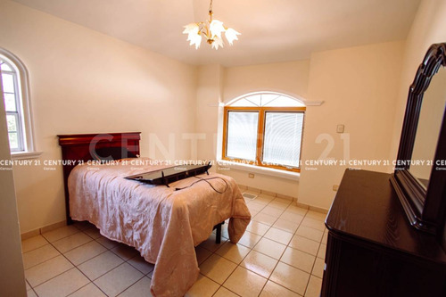 Casa En Venta En Residencial San Francisco, Chihuahua Chih.