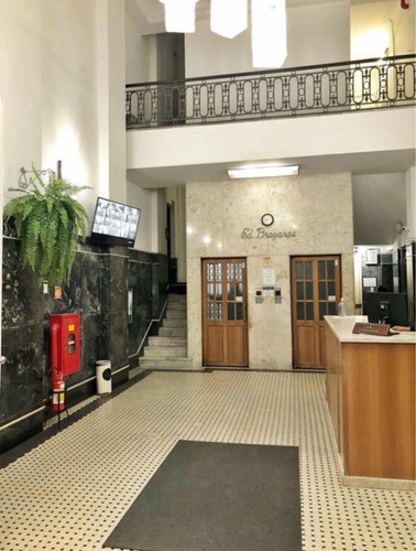 Sala Comercial Com Banheiro E Copa
