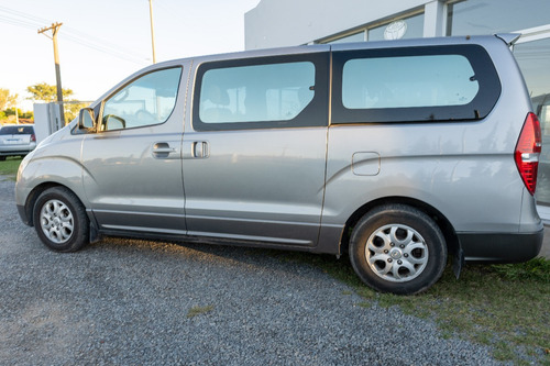 Imagen 9 de 12 de Hyundai H1 2.5 Premium 1 170cv At