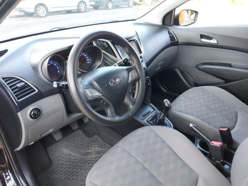 Imagem 10 de 15 de Hyundai Hb20s 1.6 Comfort Plus 16v
