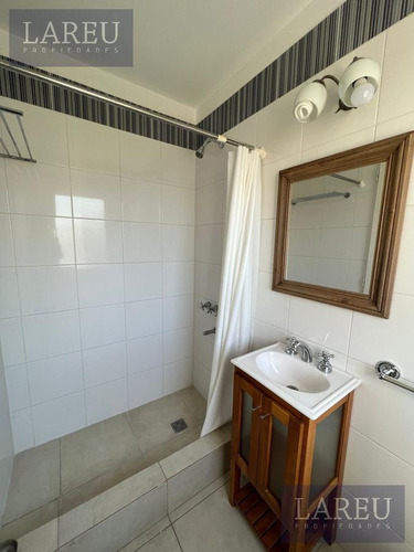 Imagen 24 de 30 de Casa En Venta En Villa Olivos