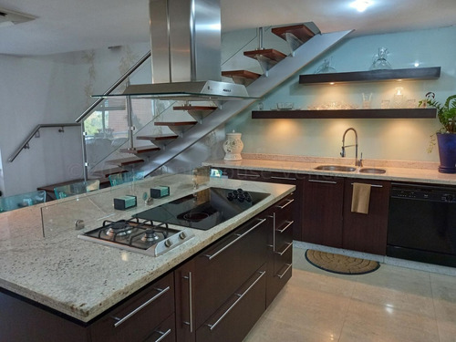 Imagen 5 de 13 de Lujoso Apartamento Dúplex Totalmente Amueblado En Escampadero Caracas 21-15231