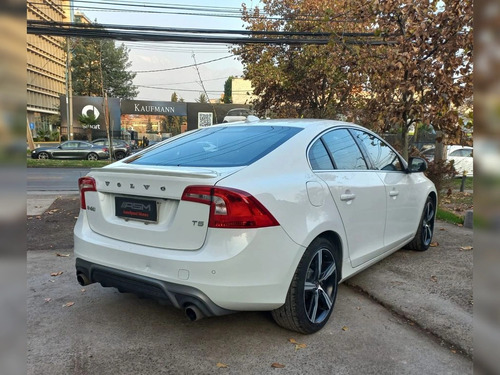 Volvo S60 2.0 T5 R-Design Auto